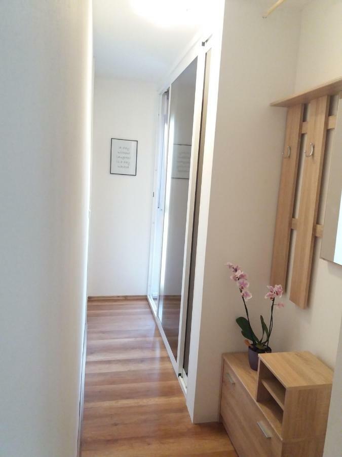 Apartment Lory'S Place Pula Exterior photo